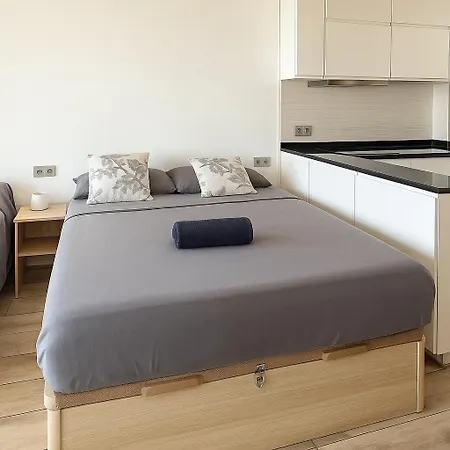 Perla - Bright With Ocean Views Apartment